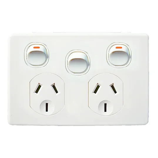 GSME Double Power Point Flush Mount Standard 10A 250V 1 Extra Switch Horizontal White | PUPPSW2G