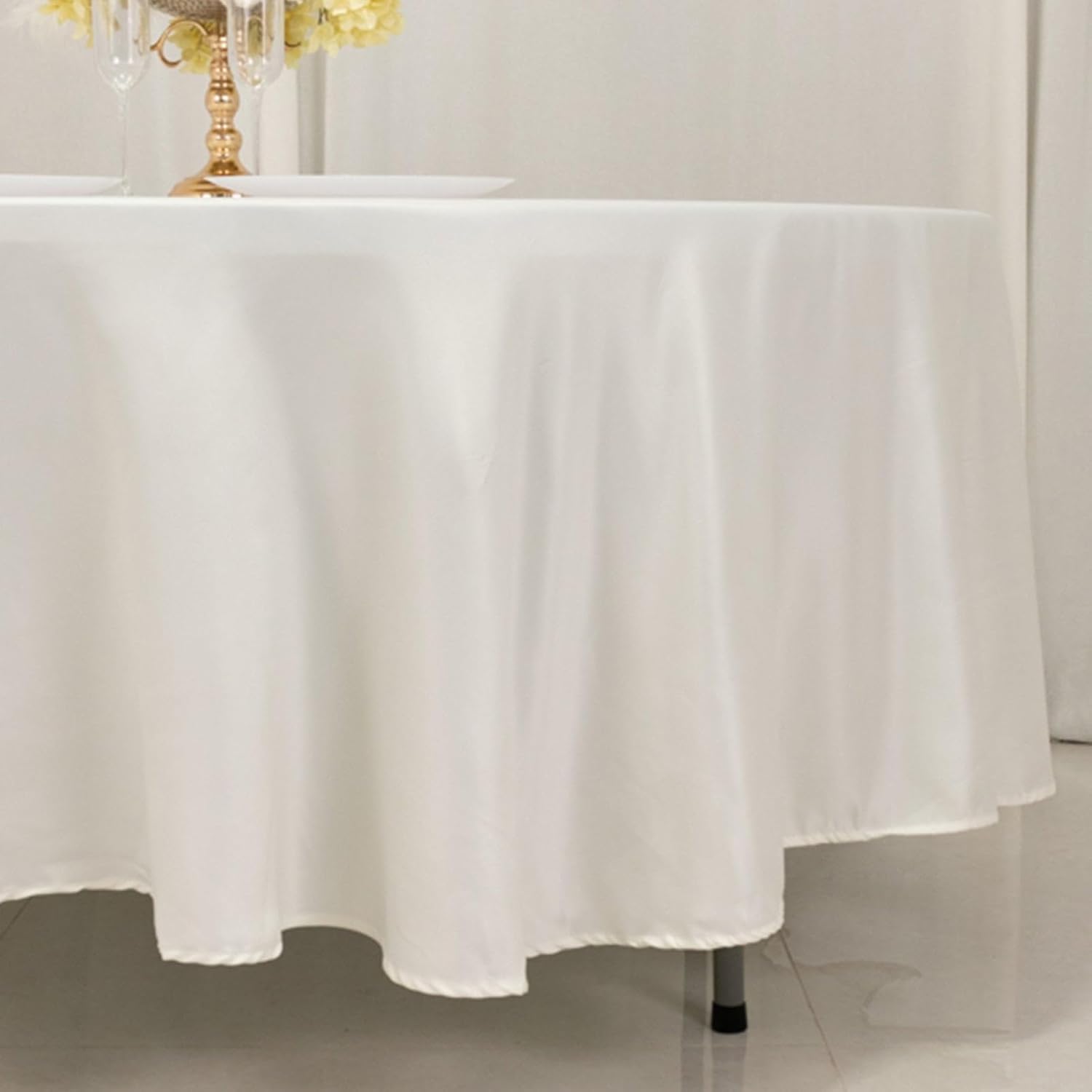 Efavormart Ivory Seamless Lamour Satin Round Tablecloth - 108"