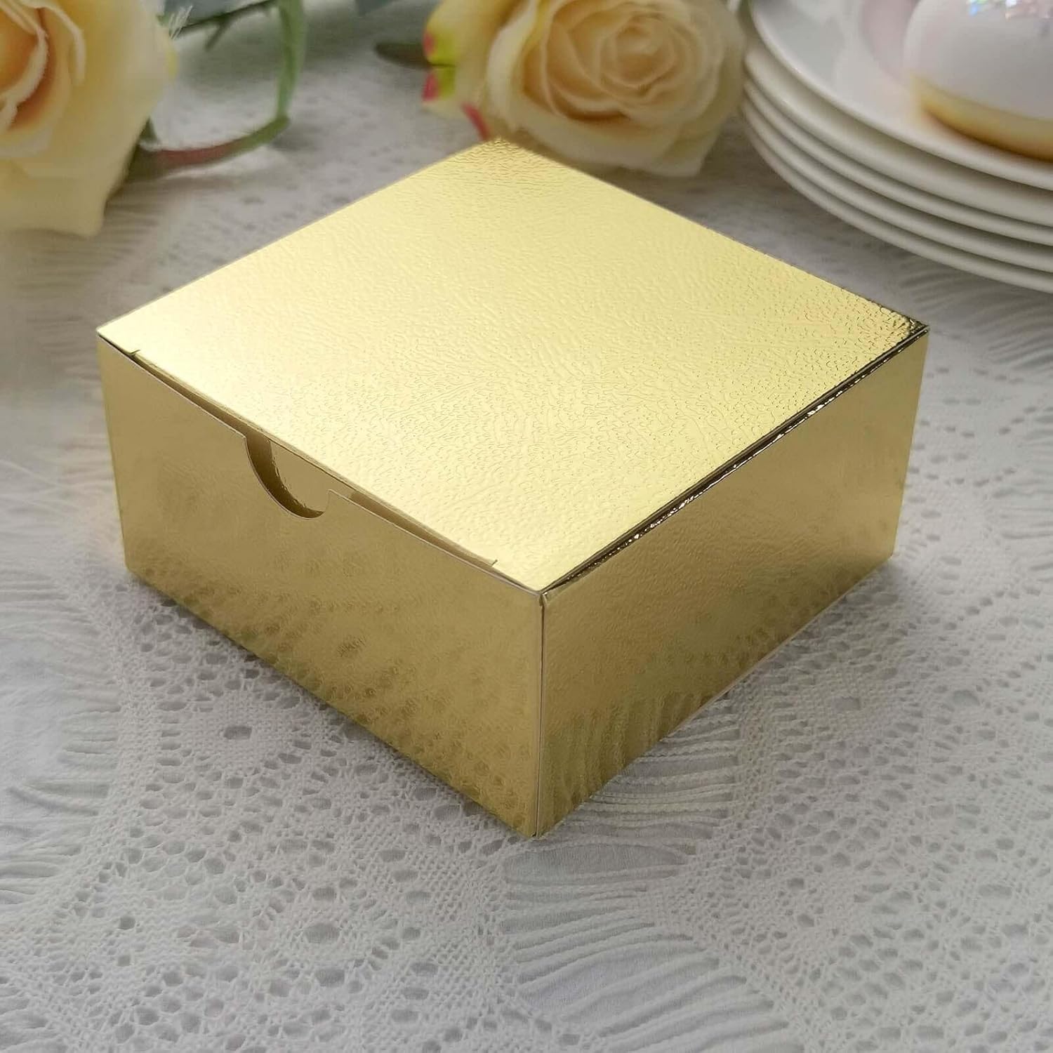Efavormart 100 Pack 4"x4"x2" Gold Metallic Cake Favor Boxes, Shimmering Cardstock Candy Treat Gift Boxes for Anniversary, Wedding, and Gala
