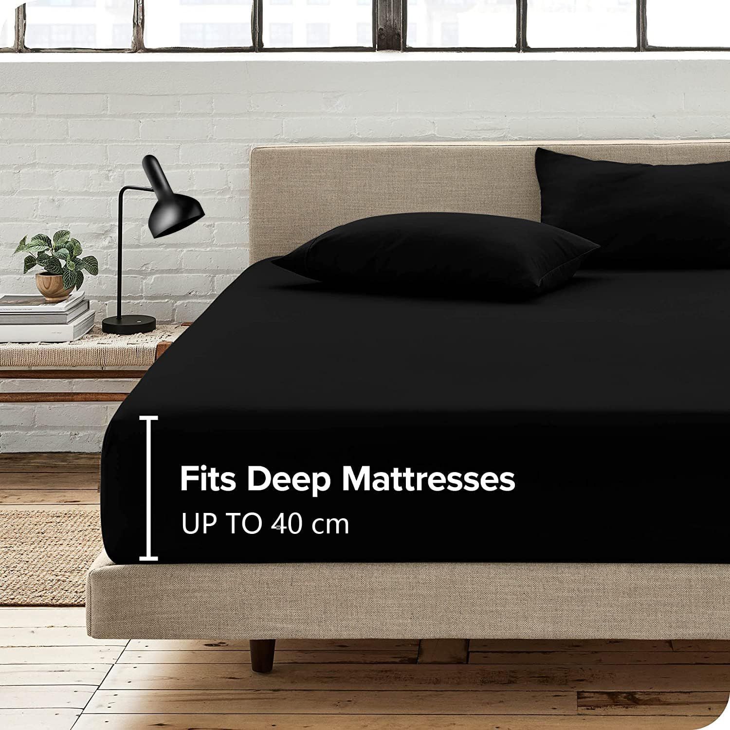 3 Piece Fitted Sheet Set- Fitted Sheet & Pillowcases -Breathable Bedding - Wrinkle, Fade, Stain Resistant- 40cm Deep Pocket Fitted Bed Sheet Set(Black,Double)