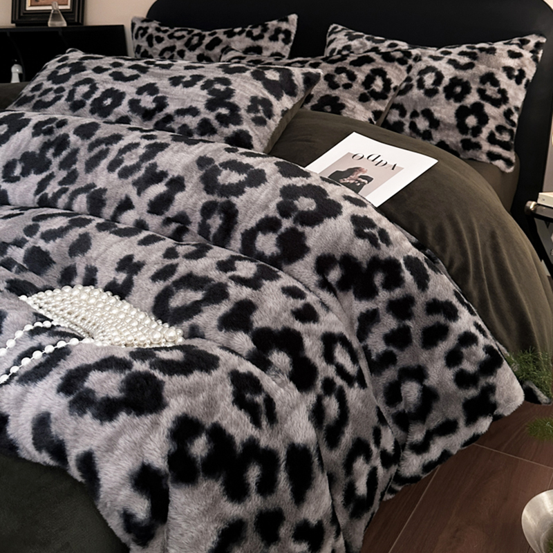 Grey leopard-print Luxury Winter Faux Rabbit Fur Bedding Set - 4-Piece Melange Style Plush Set for 1.8m Beds (200x230cm Duvet Cover)