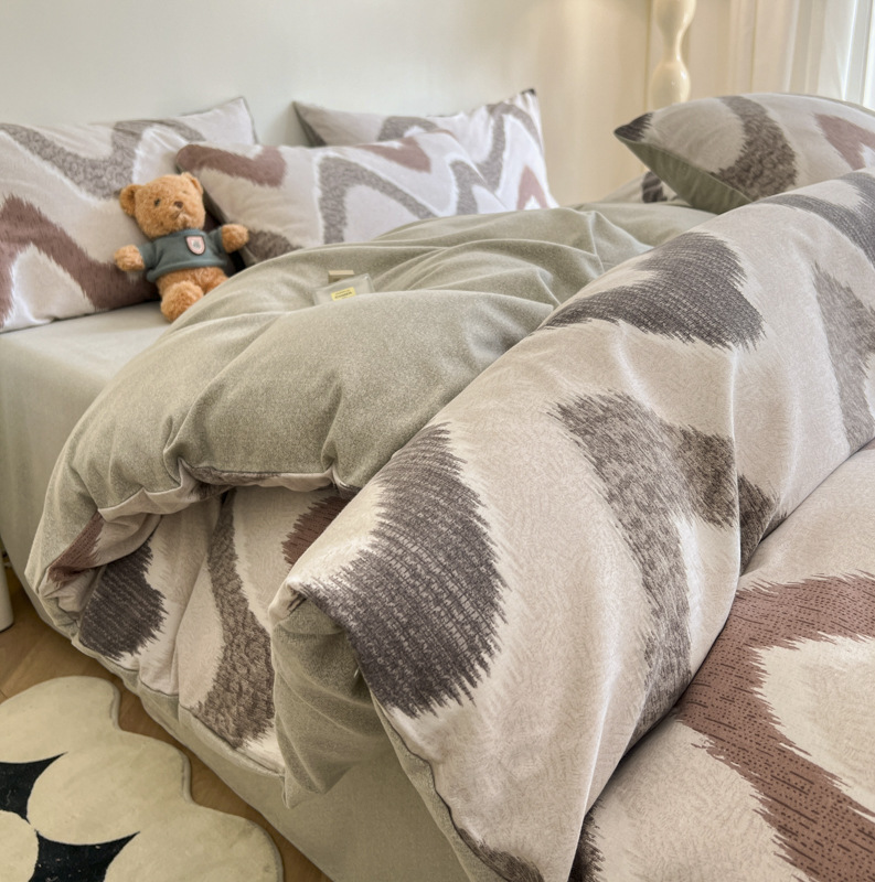 Grey Thick Brushed Cotton 4-Piece Bed Sheet Set (1.5m Bed) - Fits 200x230cm Duvet