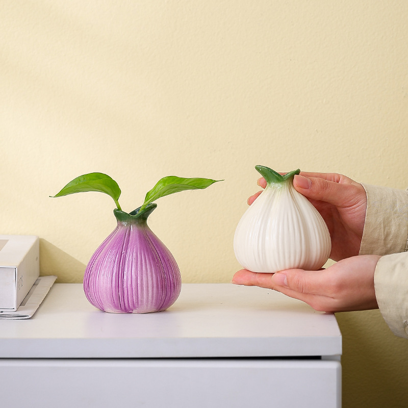 2 Pcs Creative Onion-Shaped Ceramic Vase for Hydroponic Plants - Cute INS Style Floral Decor for Living Room or Office(1 purple + 1 white)