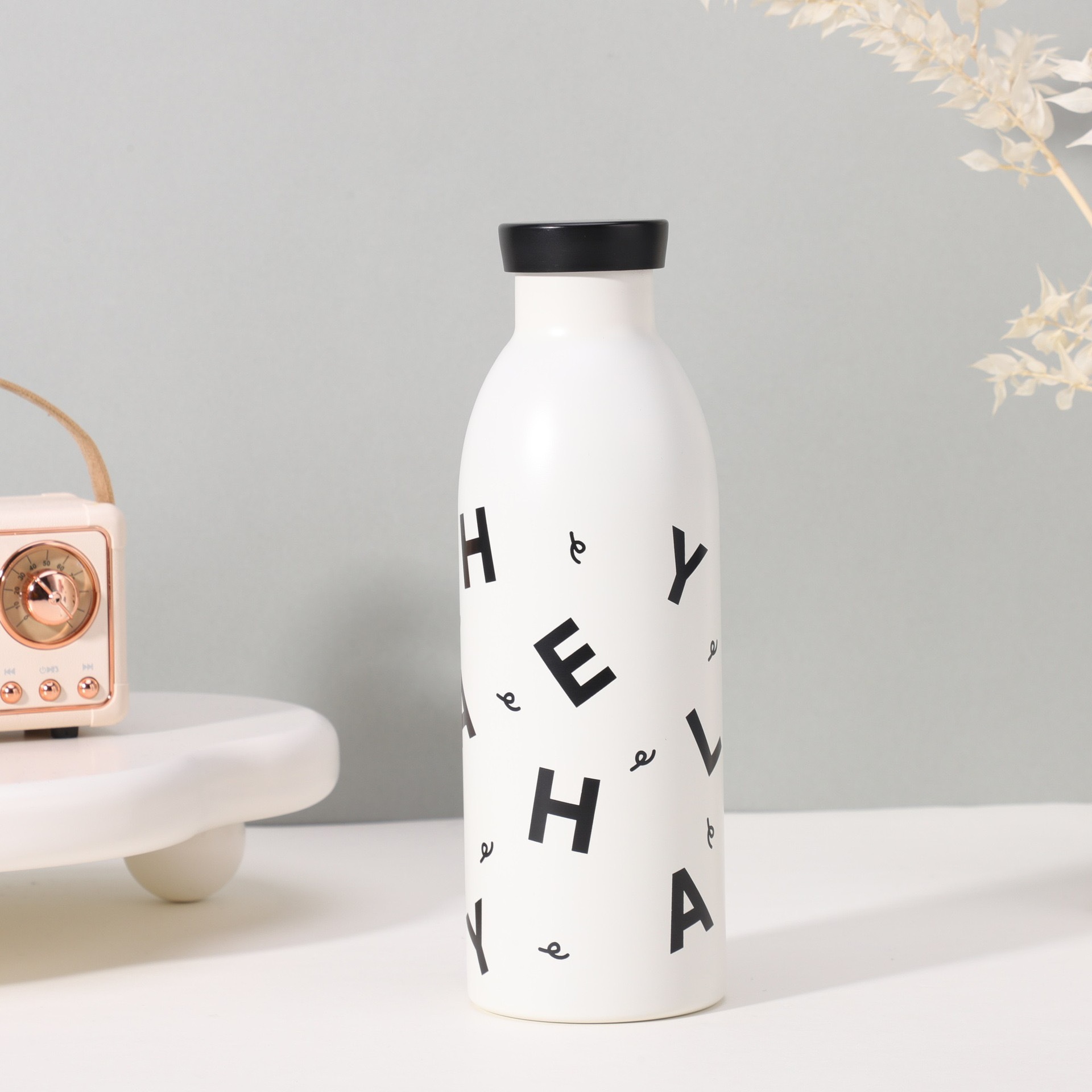 Cute Milk Bottle Thermos - 500ml Stainless Steel Insulated Water Bottle (White letters)