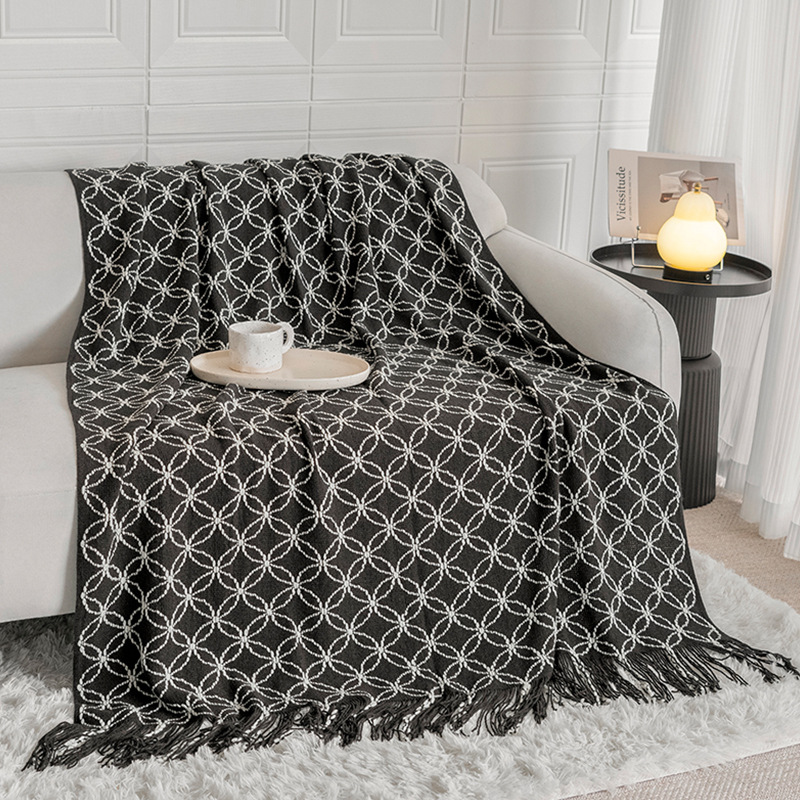 Black Cozy Geometric Knitted Throw Blanket with Tassels - Soft Acrylic Decorative Sofa & Bed Cover, 130x180cm