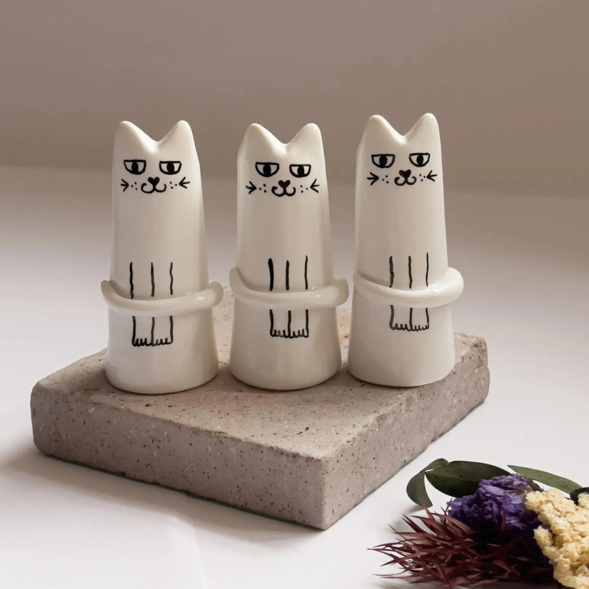 3 Pcs White And Black Adorable Sassy Cat Mini Bud Vase - Whimsical Resin Figurine Flower Holder for Single Stem - Cute Home & Desk Decor Accent