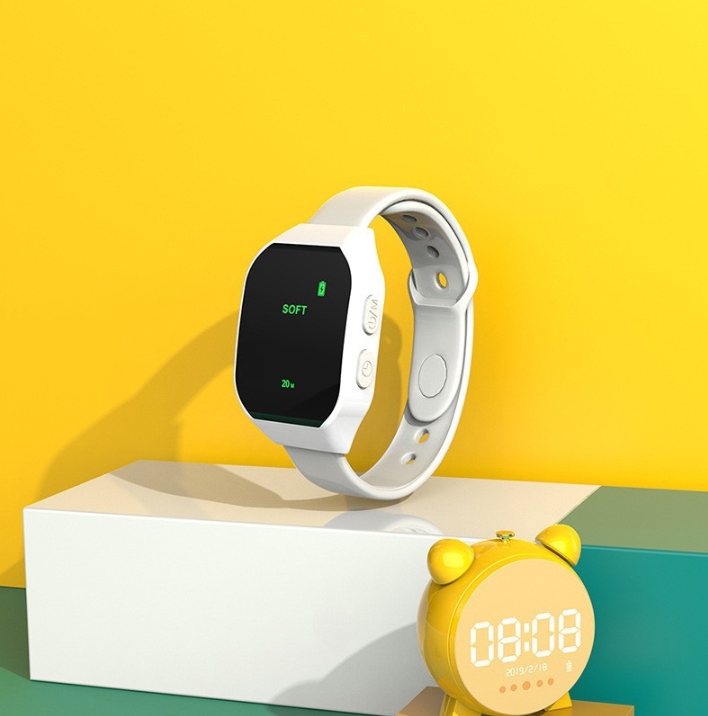 White Smart Microcurrent Wristband Sleep Aid - Wearable Sleep Assistance Device