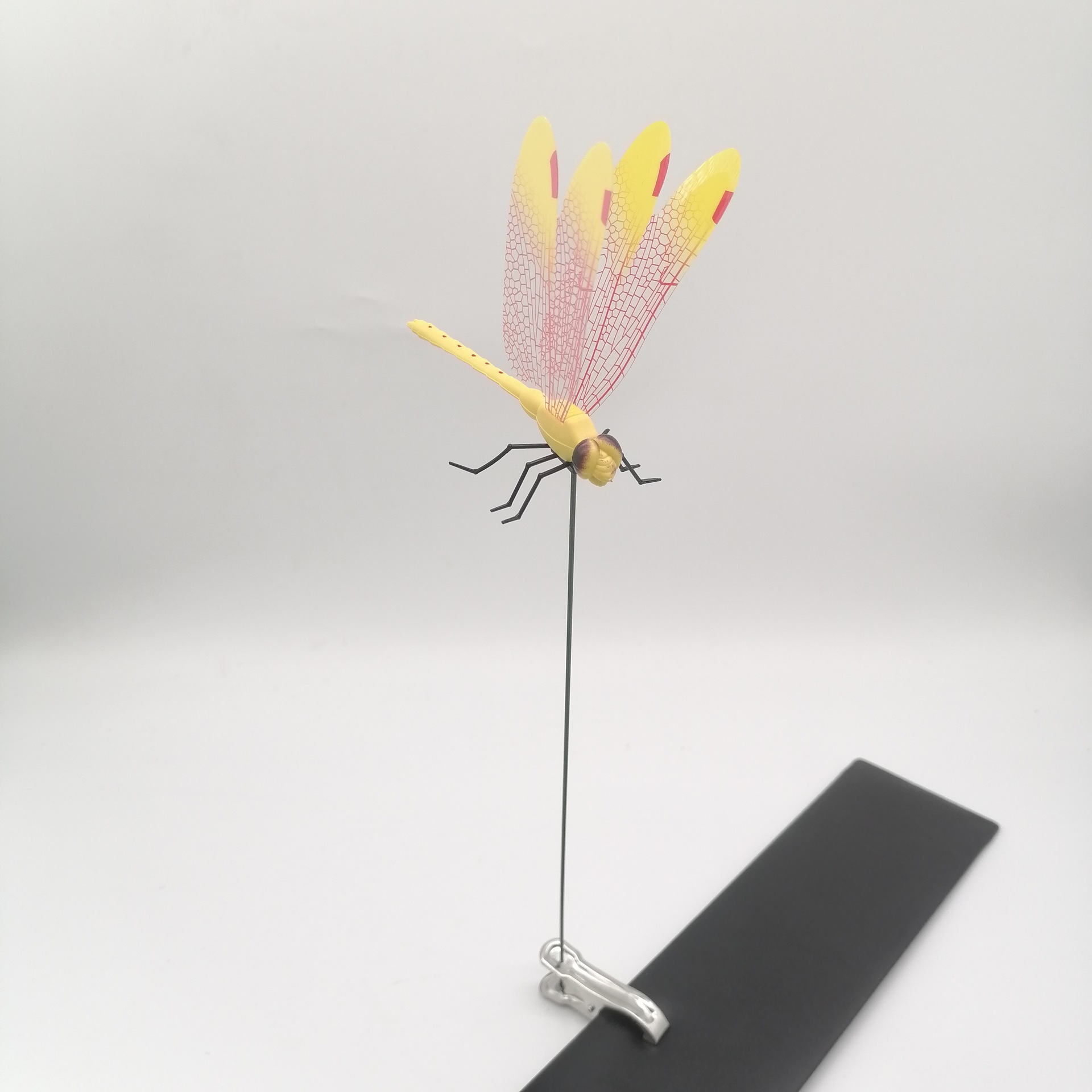 6-Pieces Yellow Small Garden Dragonfly Clips – 3D Colorful Insect Decoration, Outdoor Metal Stake Ornament, Patio & Plant Accessories