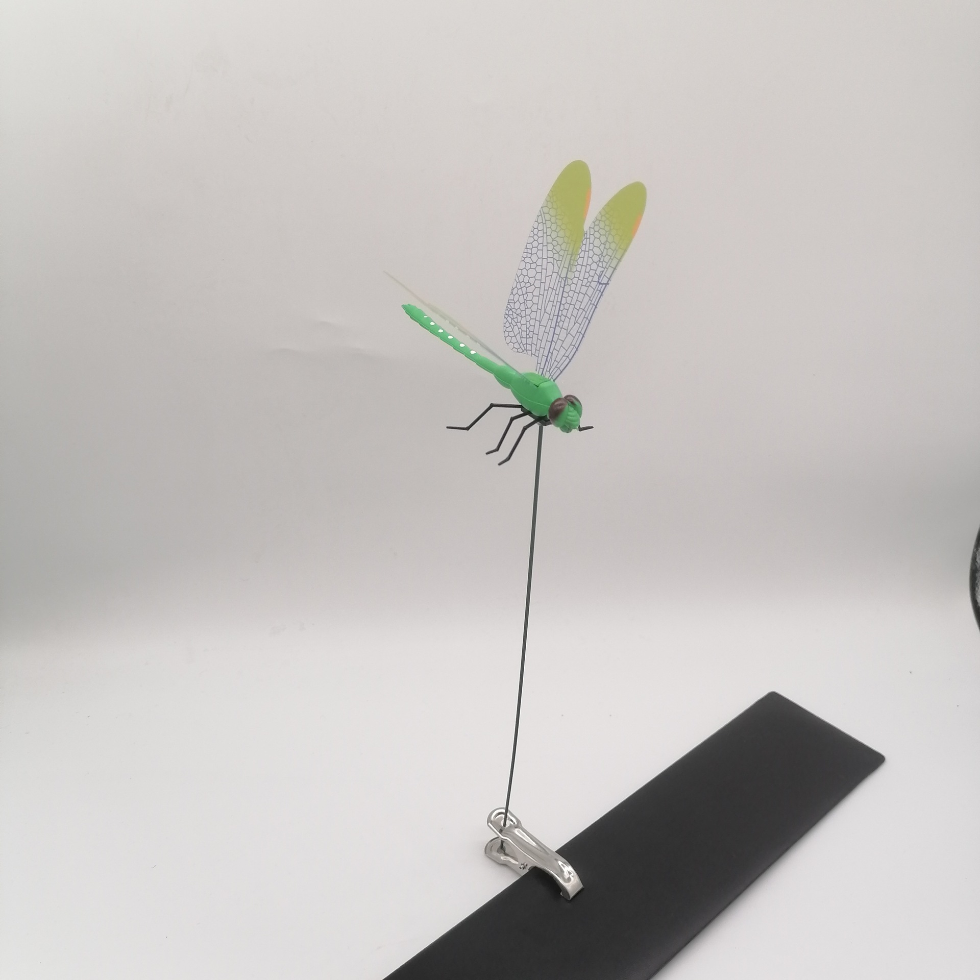 6-Pieces Green Small Garden Dragonfly Clips – 3D Colorful Insect Decoration, Outdoor Metal Stake Ornament, Patio & Plant Accessories