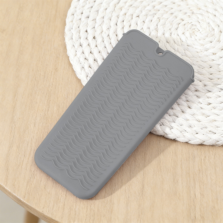 Grey 2-in-1 Silicone Wave Anti-Scalding Mat & Pouch for Hair Tools (2-Pack) - Travel-Ready Heat-Resistant Hanging Storage Bag