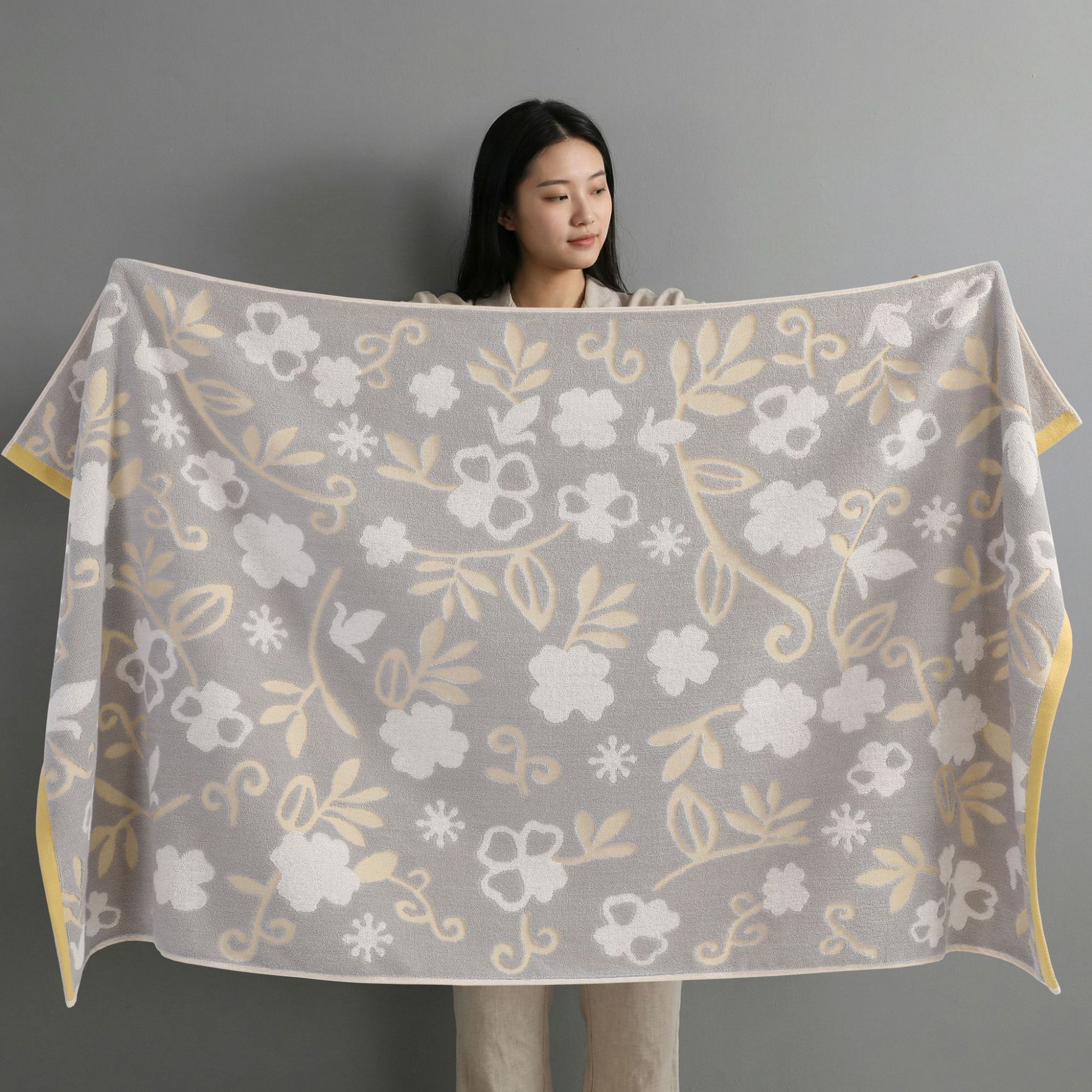 Grey Balloon Deluxe Extra Large Pure Cotton Beach & Bath Towel | Highly Absorbent, Thick 70 x 140 cm | Fun Cartoon Design