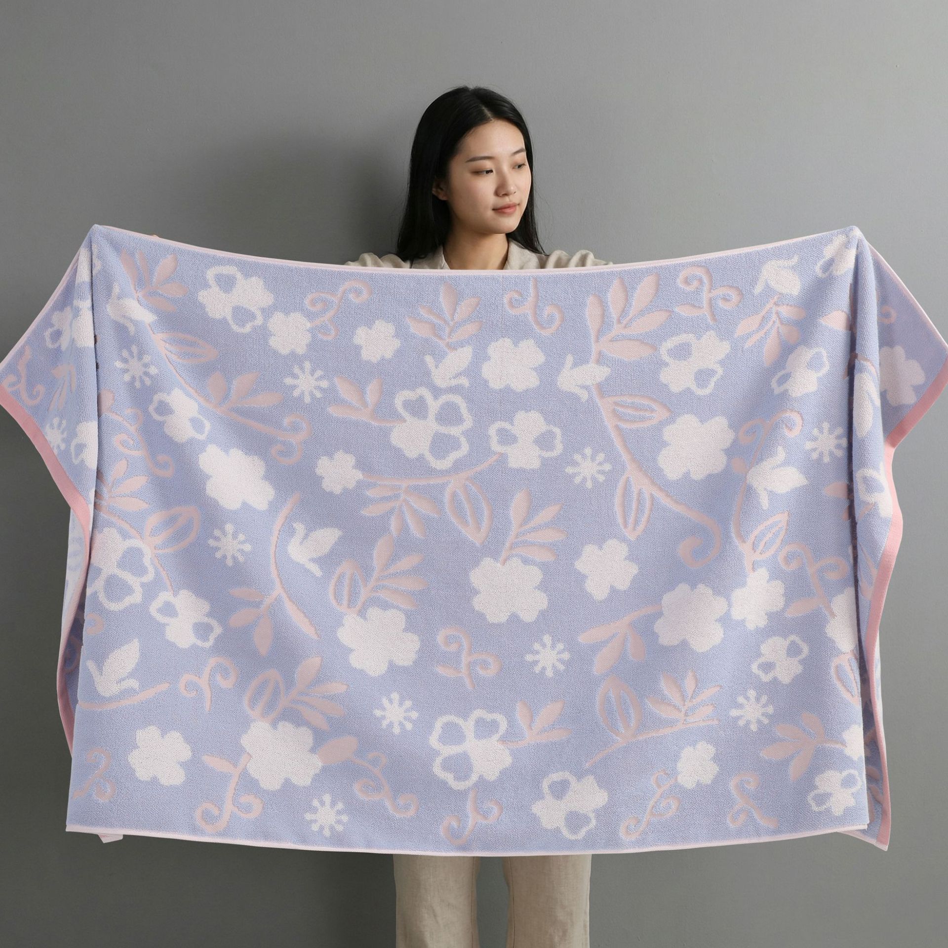 Light Purple Balloon Deluxe Extra Large Pure Cotton Beach & Bath Towel | Highly Absorbent, Thick 70 x 140 cm | Fun Cartoon Design