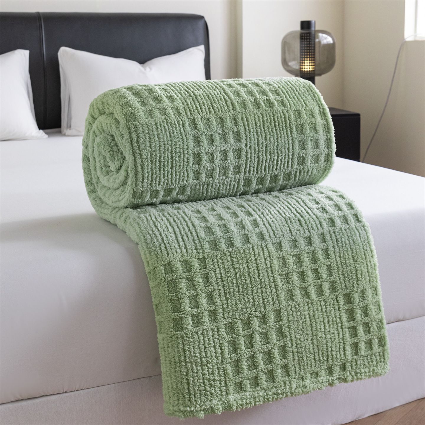 Green 100*150cm Thickened Double-Sided Plush Waffle Weave Throw Blanket - Anti-Static Taffeta Velvet & Flannel Fleece - Warm, Soft, Non-Shedding Blanket for Winter, Sofa, Bed & Office