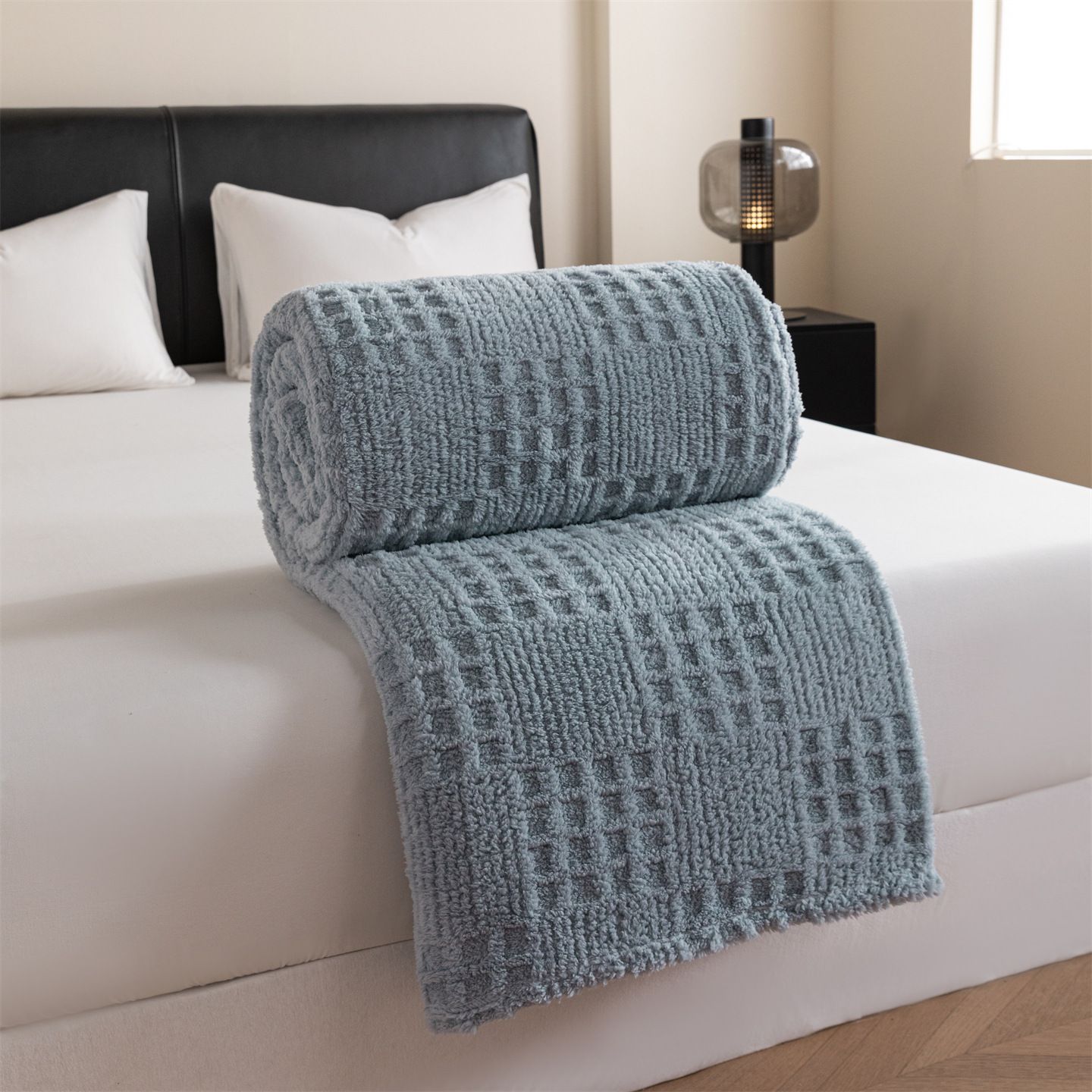 Blue-gray 100*150cm Thickened Double-Sided Plush Waffle Weave Throw Blanket - Anti-Static Taffeta Velvet & Flannel Fleece - Warm, Soft, Non-Shedding Blanket for Winter, Sofa, Bed & Office